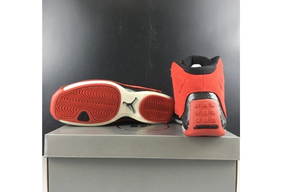 AA2494-601 AIR JORDAN RED 18“ AA2494-601 SUEDE” 0813